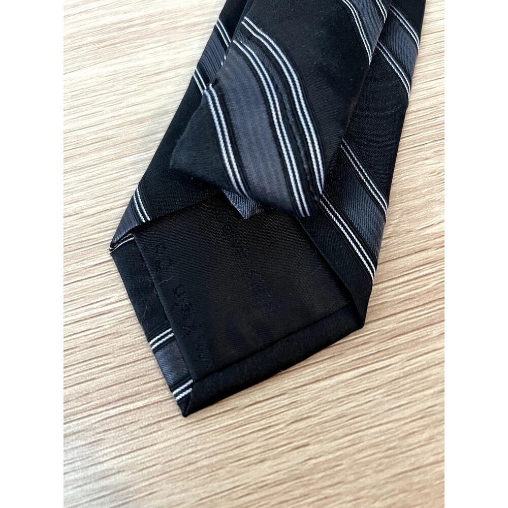 Calvin Klein Narrow Black and Gray Striped Pattern Designer Silk Tie - Picture 6 of 6